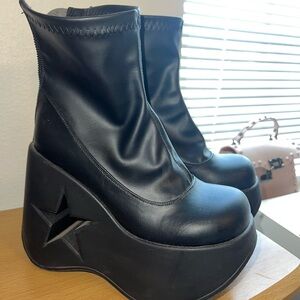 Black Platform boots with star cutout women’s size 8 US